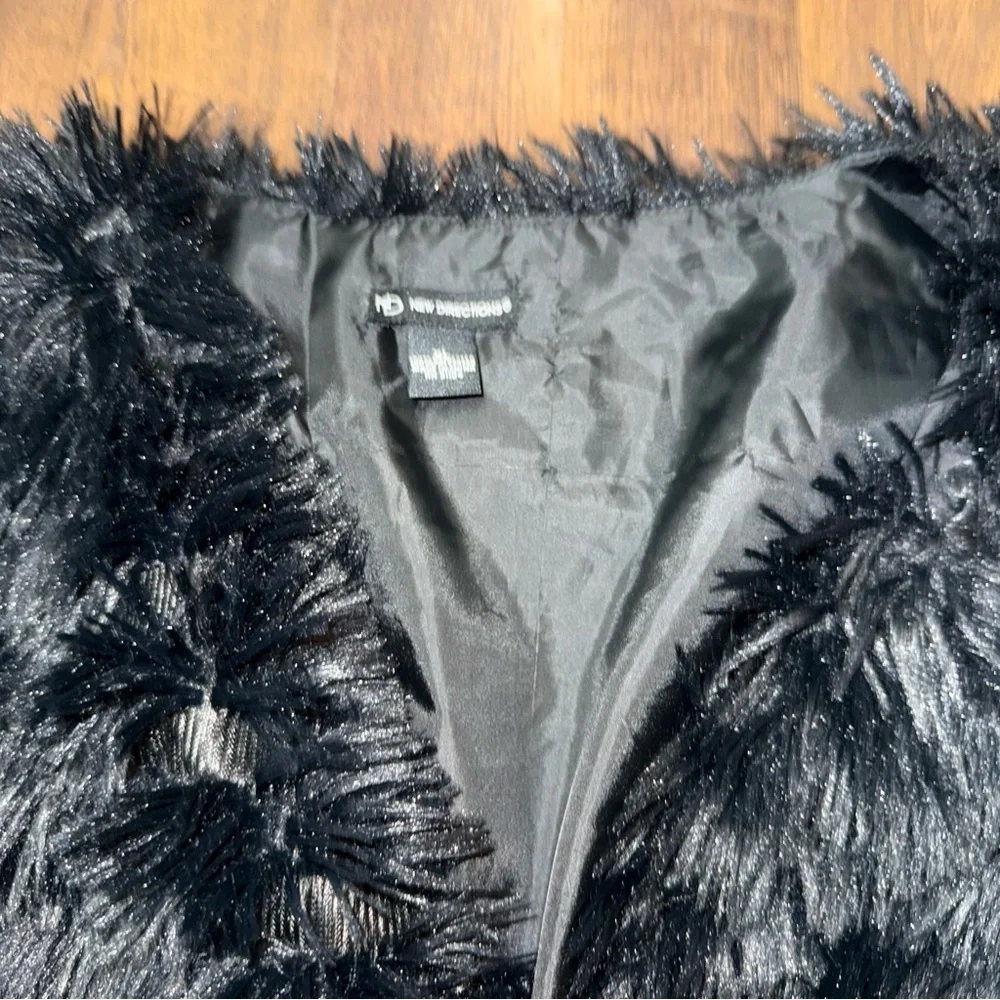 New Directions Black Faux Fur Vest – Soft Textured Layering Piece XL - women’s - Picture 2 of 6